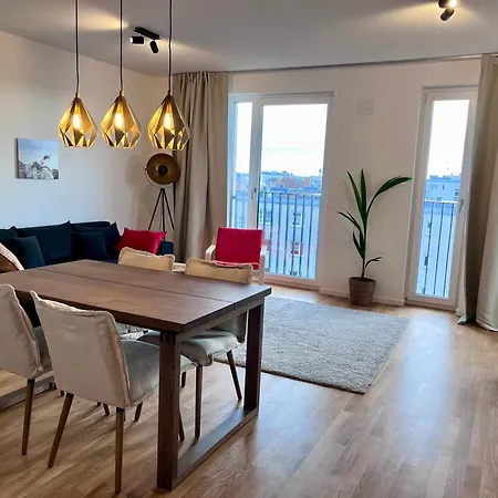 Modern Near Airport Apartment